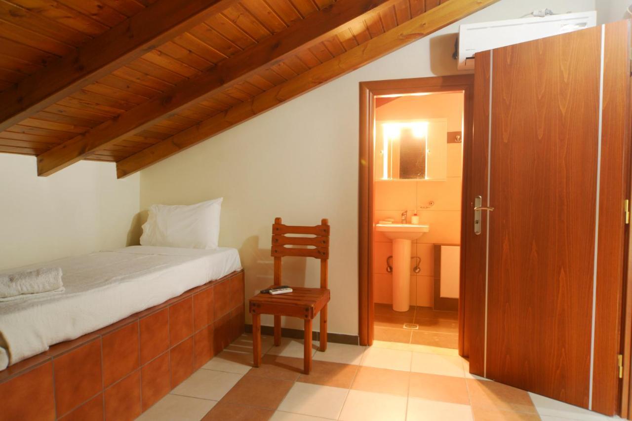 Papadeas Villas Megali Mantineia Exterior foto